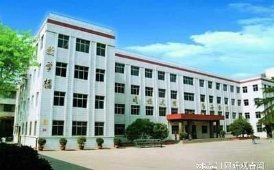 十个学校九个坟_十个学校九个坟_十个学校九个坟