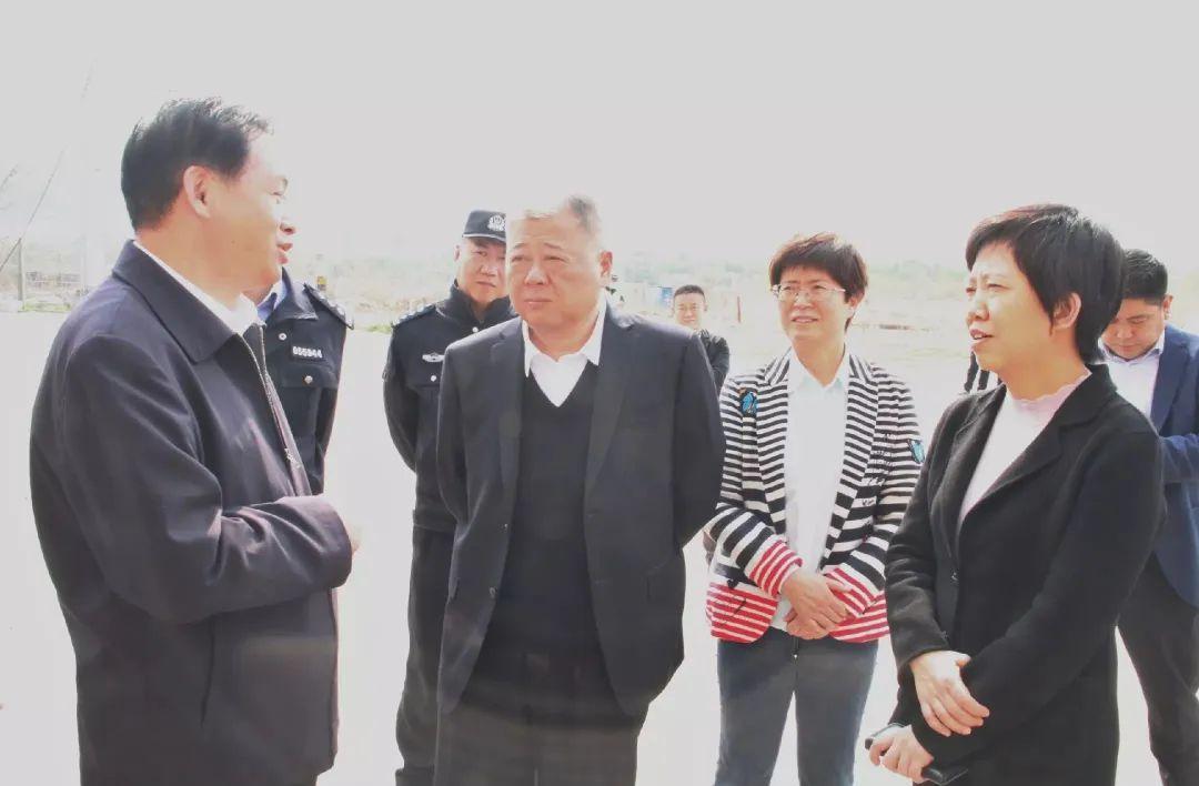 凤凰公墓预约电话_凤凰山华侨公墓墓区_凤凰山华侨公墓