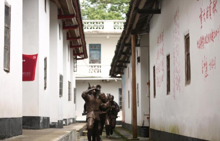 红线女故居_红线女墓_红线女旧居属于政府还是个人