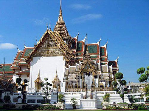 泰国寺庙_寺庙泰国好还是西藏好_泰国佛教寺院