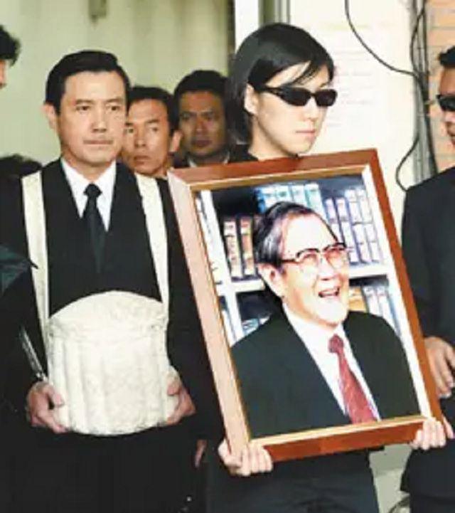 仙鹤骨灰盒_骨灰盒图案仙鹤好不好_马鹤凌骨灰