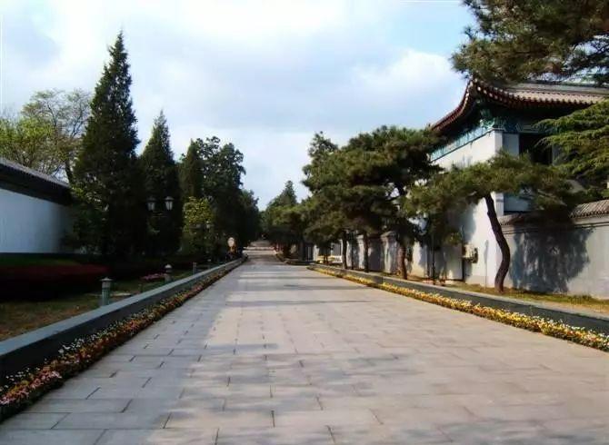 宝山革命纪念馆_八宝山革命公墓选址_宝山革命教育基地
