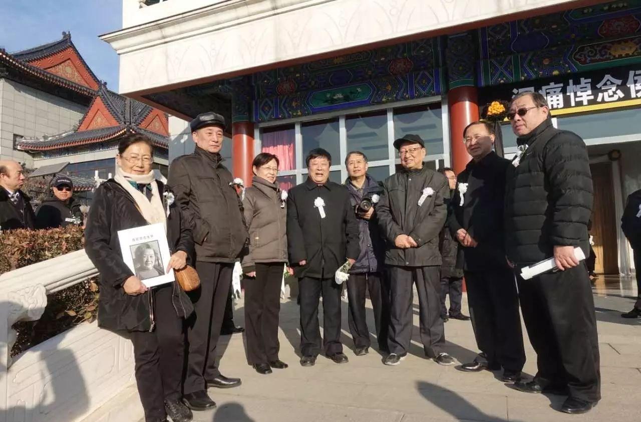 宝山革命教育基地_八宝山革命公墓东礼堂_宝山革命纪念馆