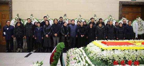 宝山革命纪念馆_八宝山革命公墓东礼堂_宝山革命教育基地