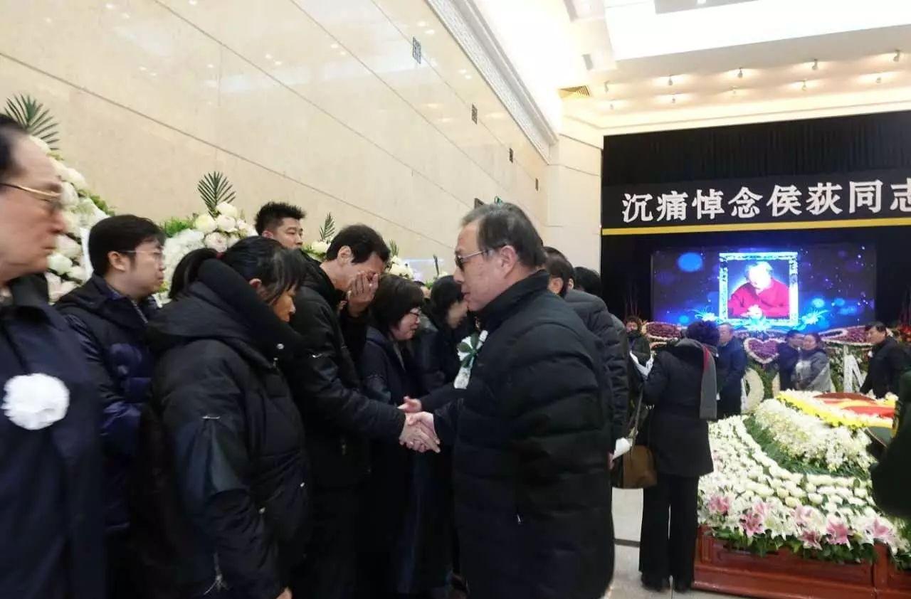 宝山革命纪念馆_宝山革命教育基地_八宝山革命公墓东礼堂